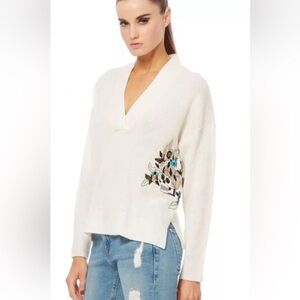 Skull Cashmere Skull Embroidered V-Neck Women’s Sweater Sz XS Ivory